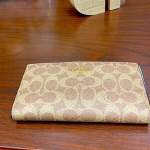 Coach Slim Zip Wallet